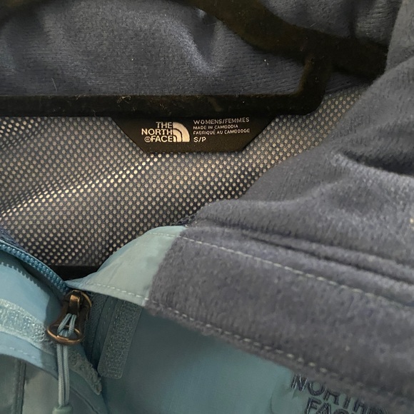 The NorthFace rain jacket - Picture 2 of 3